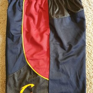 NBA Cavs basketball shorts, Med